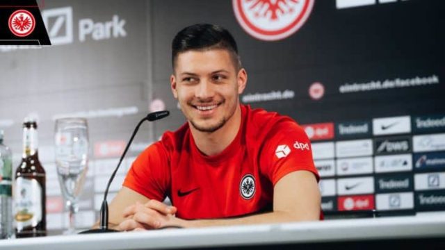 Luka-Jovic-unveiled-Eintracht-Frankfurt