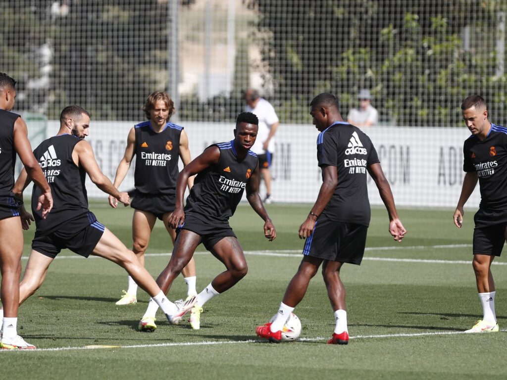 real-madrid-preparation-before-Alaves-clash